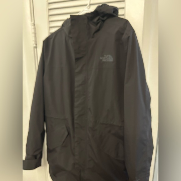 North Face Rain Parka - Picture 3 of 4